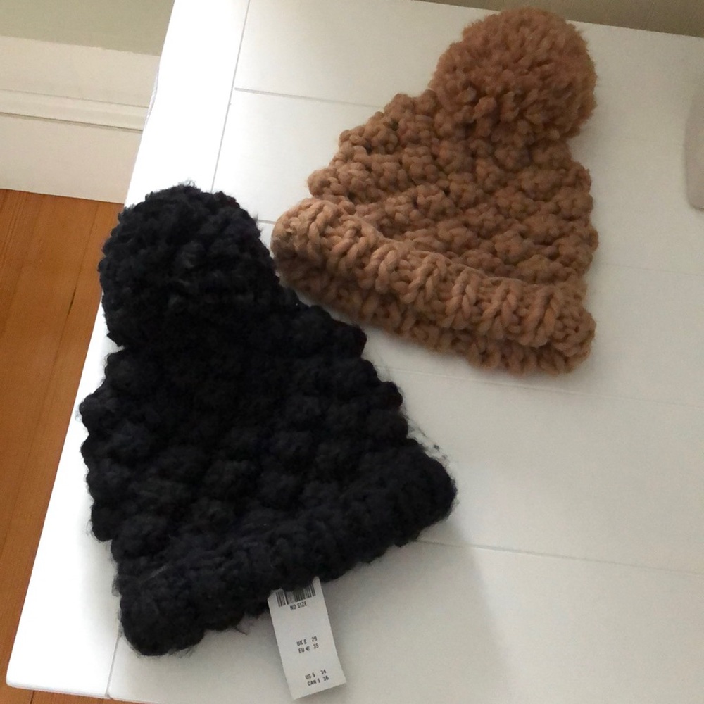 Abercrombie knit poof hats